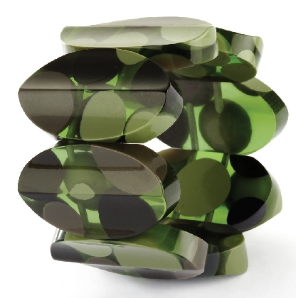 transparent-green-spot-bracelet